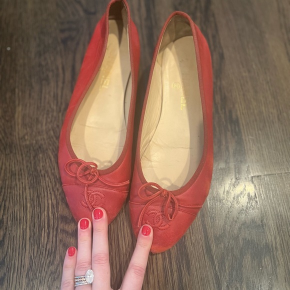 Chanel Ballet Flats - gorgeous red! - Picture 6 of 8